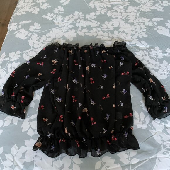 Black & Floral Boho Top - Picture 4 of 4